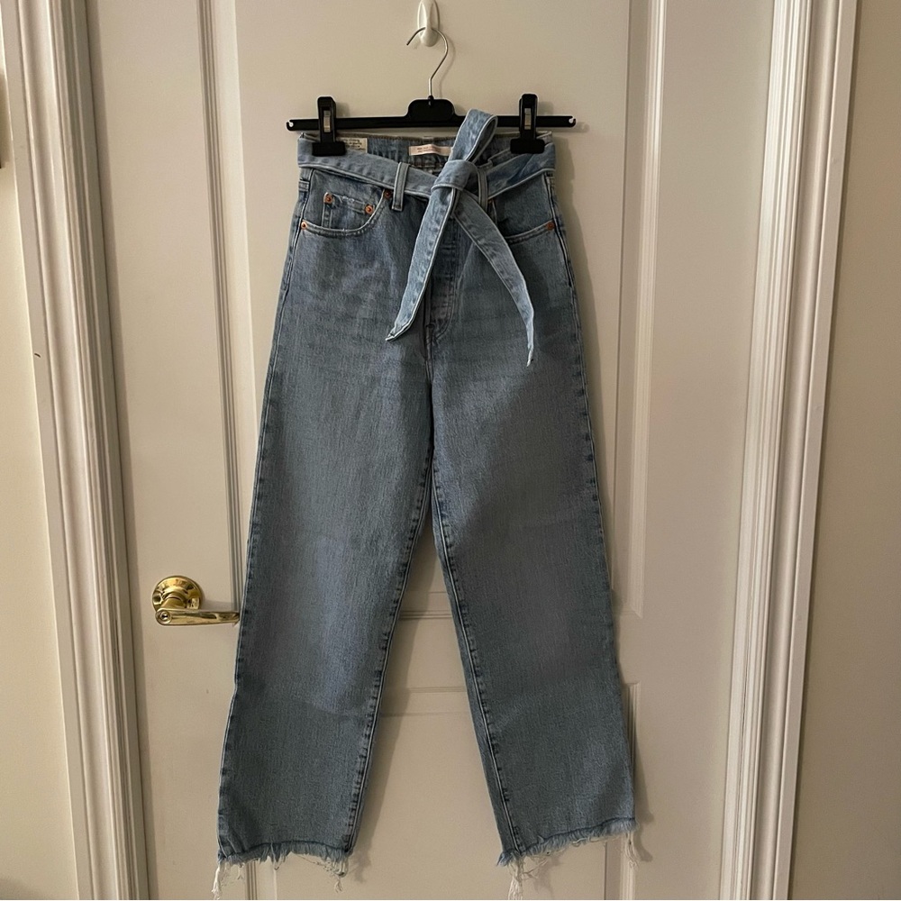 LEVI’S Ribcage Straight Jean 26L
